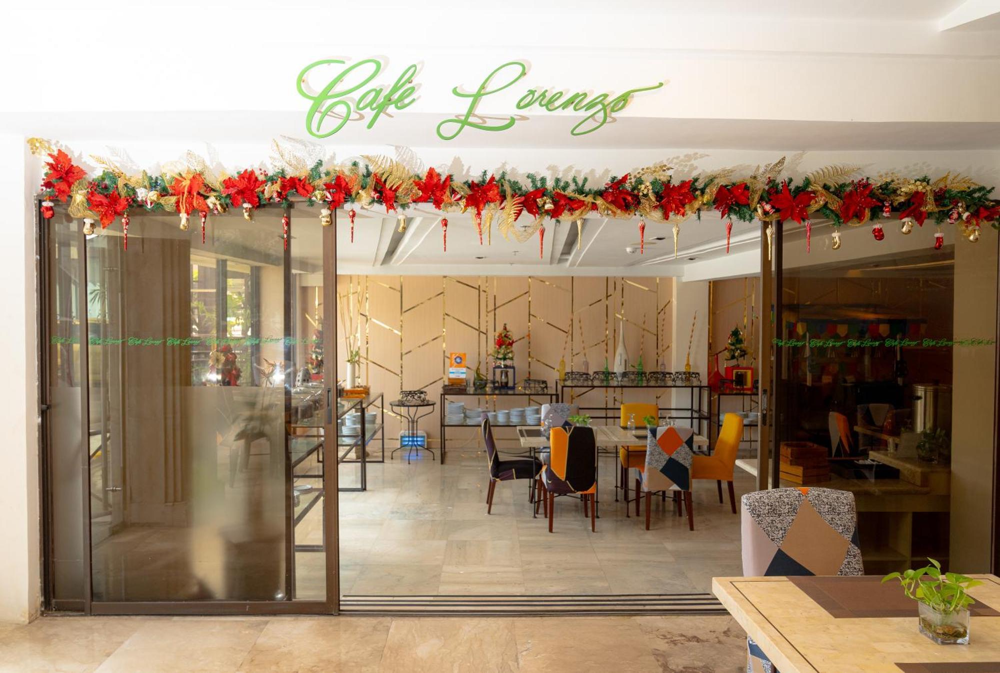 Cebu Grand Hotel Exterior foto